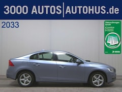 Bild des Angebotes Volvo S60 D2 Kinetic Navi Xenon KlimaA SHZ LM