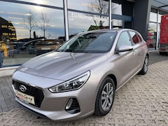 Bild des Angebotes Hyundai i30 Trend (Navi; Neue Allwetterreifen; 1. Hand)