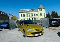 Bild des Angebotes Peugeot 206 SW 110 Tendance 2.HAND 65 TKM KLIMA ALU TÜV NEU