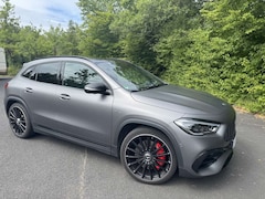 Mercedes-Benz GLA 45 AMG AMG GLA 45 S 4Matic  AMG Speedshift DCT 8G