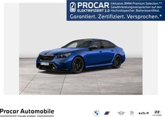 Bild des Angebotes BMW M5 Limousine DA/PA Prof HuD B/W Carbon Keramik