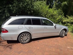 Bild des Angebotes Mercedes-Benz E 220 E 220 T CDI (211.208)