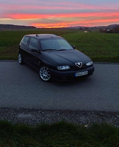 Bild des Angebotes Alfa Romeo 145 1.6