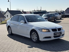 Bild des Angebotes BMW 318 d mit Advantage Paket+Navi+Tempomat+Einparkhilfe H