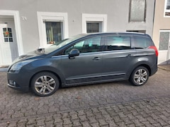 Bild des Angebotes Peugeot 5008 Platinum