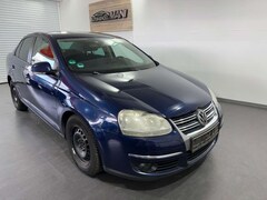 Bild des Angebotes VW Jetta V United BlueMotion/PDC/Navi/Tempomat/CD/