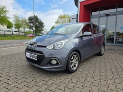 Bild des Angebotes Hyundai i10 1.0 FIFA World Cup Edition KLIMA SHZ ALU
