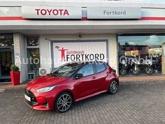 Bild des Angebotes Toyota Yaris Hybrid 1.5 GR SPORT - Navi, JBL, HuD, PDC, SZ