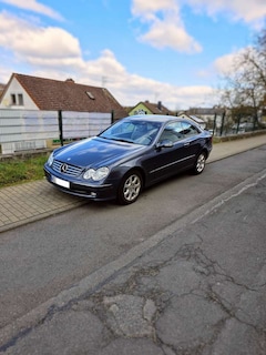 Bild des Angebotes Mercedes-Benz CLK 200 Coupe Kompressor Elegance