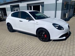 Bild des Angebotes Alfa Romeo Giulietta Sport 1,4 Temp. Shzg Navi PDC 50TKM