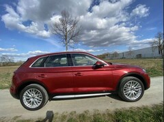 Bild des Angebotes Audi Q5 Q5 DESIGN 40 TDI quattro S-tronic Voll-LED AHK Panoramadach Standheizung VC Ambiente eLeder HeadUp Keyless Matrix 3Zonen