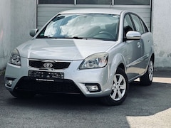 Bild des Angebotes Kia Rio 1.6 Autom.*5.Trg.*KLIMA*2.HAND*ALU*TÜV NEU