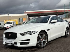 Bild des Angebotes Jaguar XE 20t 200PS Prestige Automatik & TÜV NEU