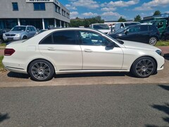 Bild des Angebotes Mercedes-Benz E 250 Lim. E 250 CDI BlueEfficiency LED Navi Leder