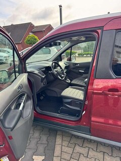 Bild des Angebotes Ford Tourneo Connect Grand 1.5 EcoBlue Aut. Start/Stop Titanium
