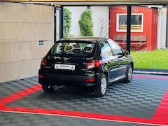 Bild des Angebotes Peugeot 206 + Urban Move