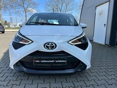Bild des Angebotes Toyota Aygo X AYGOx-play Klima*DAB*AppleCarPlay*Kamera*Sitzhzg