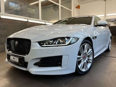 Bild des Angebotes Jaguar XE R-Sport Navi Leder Bi-Xenon 4xSHZ Lenkhzg