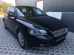 Bild des Angebotes Volvo V50 Kombi 2.0 D Momentum