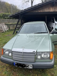 Mercedes-Benz E 230 Oldtimer