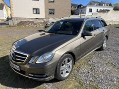 Bild des Angebotes Mercedes-Benz E 220 T CDI DPF BlueEFFICIENCY Automatik Elegance