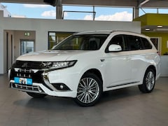 Mitsubishi Outlander Spirit 4WD*1.Hand*RFK*CarPlay*Keyless*