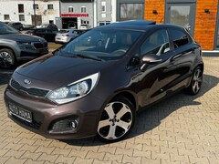 Bild des Angebotes Kia Rio FIFA World Cup Edit. 109 PS *LEDER*SHZ*TEMP*