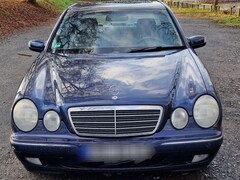 Bild des Angebotes Mercedes-Benz E 240 E-Klasse Elegance
