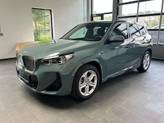 Bild des Angebotes BMW iX1 30 xDrive M Sport AHK_DrivAssProf_Headup_eSitz_360
