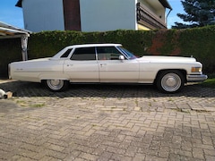 Bild des Angebotes Cadillac Deville Sondermodell mit 8,2l Hubraum im BJ 1976