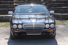 Bild des Angebotes Jaguar Daimler Super V8 Langversion 2 Jahre Garantie