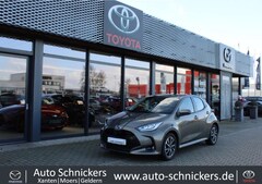 Bild des Angebotes Toyota Yaris Hybrid Team Deutschland+GJ-RÄDER !!