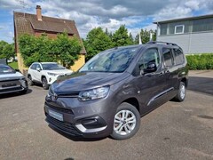 Bild des Angebotes Toyota Proace City Verso 1.2 L2 Aut Team D 7-Sitze Navi ACC Apple Car