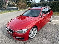 Bild des Angebotes BMW 335 i Limousine/Leder/Glasdach/Head-Up/19 Zoll