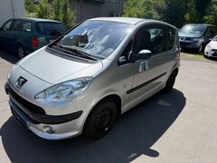 Bild des Angebotes Peugeot 1007 Premium 1.Hand ,Automatik,Klima,Neu Tüv