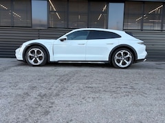 Bild des Angebotes Porsche Taycan Cross Turismo 4-HEAD UP-PANO-PAS-20``