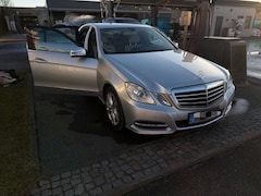 Bild des Angebotes Mercedes-Benz E 250 CDI DPF 4Matic BlueEFFICIENCY 7G-TRONIC Elegance
