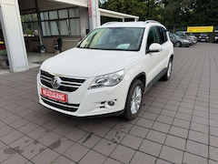 Bild des Angebotes VW Tiguan Team BMT**1.HAND+SCHECKHEFT+AHK+17"LMF**