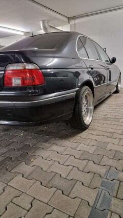Bild des Angebotes BMW 528 528i