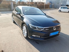 Bild des Angebotes VW Passat Passat 2.0 TSI (BlueMotion Technology) 4Motion DSG Highline