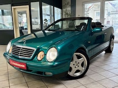 Bild des Angebotes Mercedes-Benz CLK 320 Elegance 1.Hand /Scheckheft /El.Verdeck