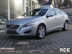 Bild des Angebotes Volvo S60 D4 Momentum Automatik Sound Navi *HU+Insp neu*