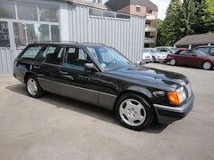 Bild des Angebotes Mercedes-Benz E 230 TE Leder+Klima+ESD+SHZ H-Zulassung