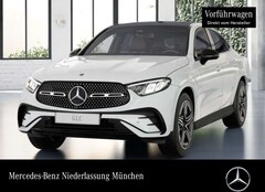Bild des Angebotes Mercedes-Benz GLC 300 de 4M AMG+NIGHT+PANO+360+AHK+LED+TOTW+9G