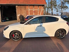 Bild des Angebotes Alfa Romeo Giulietta Giulietta 1.8 TBi 16V TCT Veloce