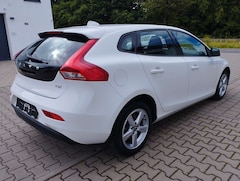 Bild des Angebotes Volvo V40 2.HAND/GARAGE/SCHECKHEFT - wie neu