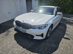 Bild des Angebotes BMW 320 320i Touring Sport auto