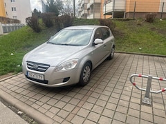 Bild des Angebotes Kia Ceed / cee'd 1.6 CRDi EX