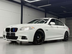 Bild des Angebotes BMW 550 i M V8 PANO/KAMER/HEAD UP/TÜV NEU/LEDER