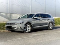 Bild des Angebotes VW Passat Variant 2.0 TDI SCR DSG Elegance